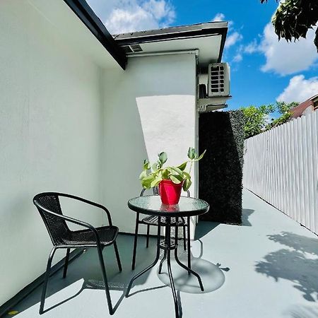 Our Lovely Nest, Free Parking & Wi-Fi マイアミ エクステリア 写真