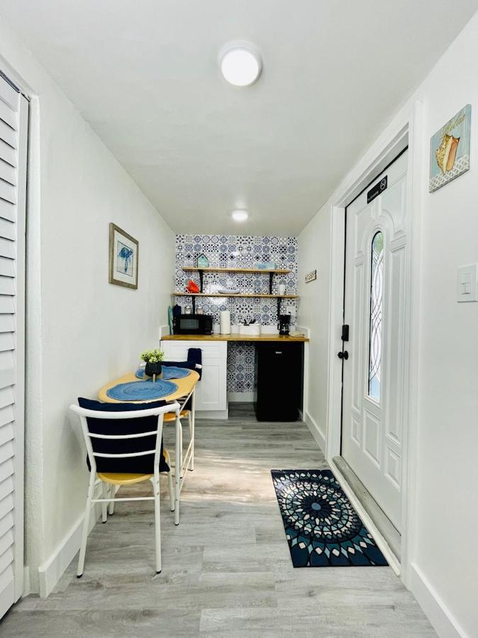 Our Lovely Nest, Free Parking & Wi-Fi マイアミ エクステリア 写真