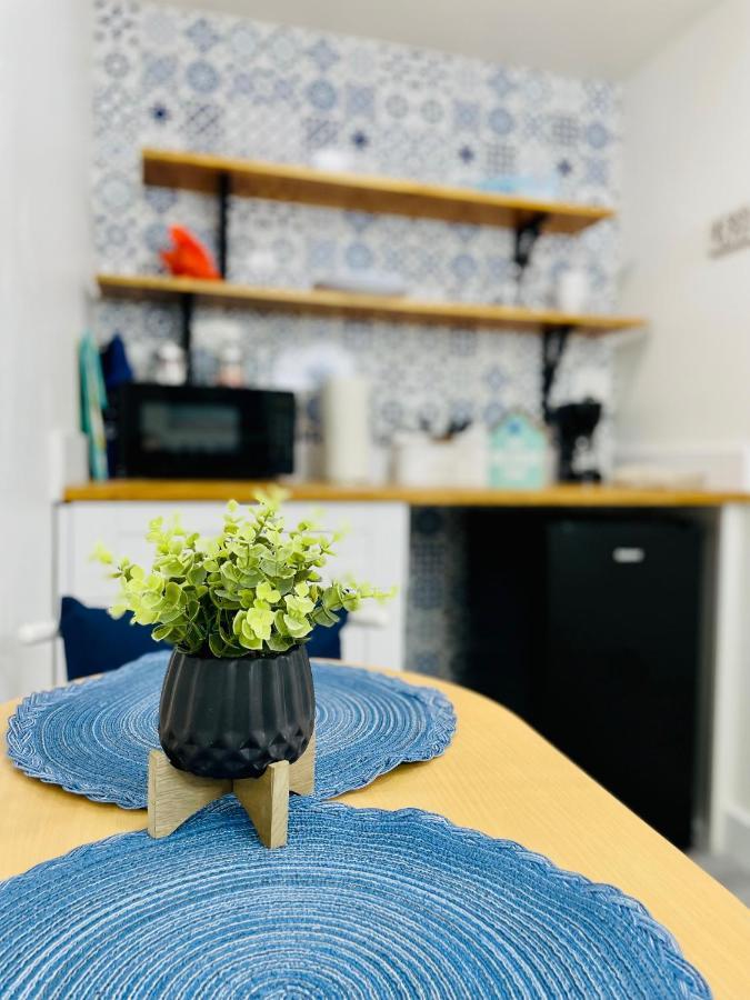 Our Lovely Nest, Free Parking & Wi-Fi マイアミ エクステリア 写真